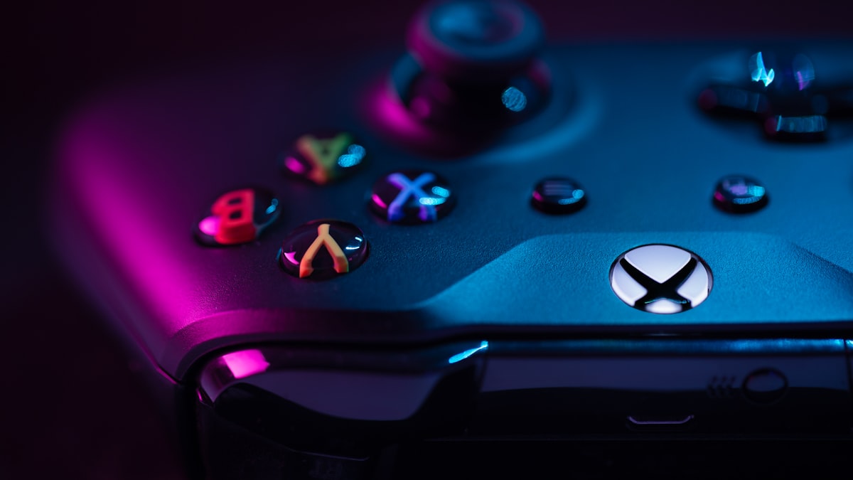 Från indieäventyr till storslagna onlinespel – svensk speldesign spänner i dag över hela skalan.